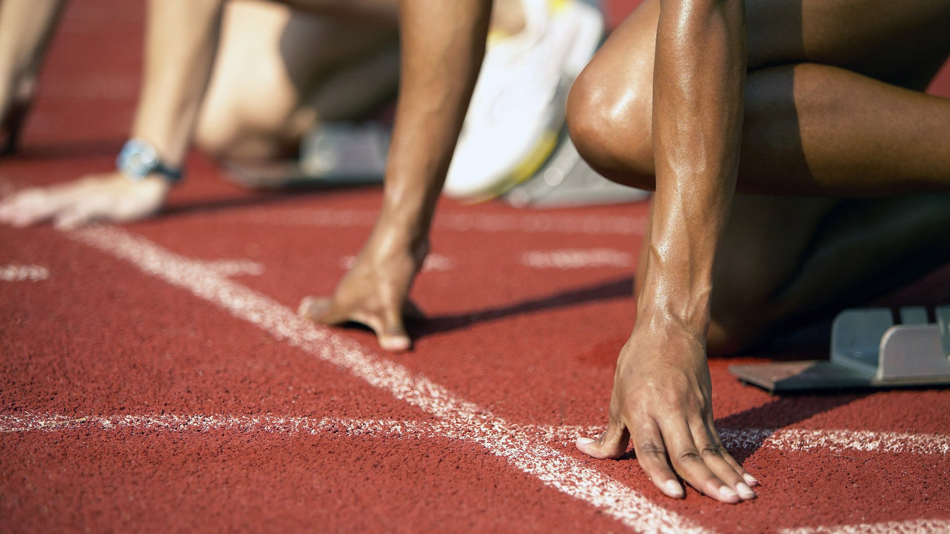 传统舞龙舞狮竞技，喜庆中展现运动魅力